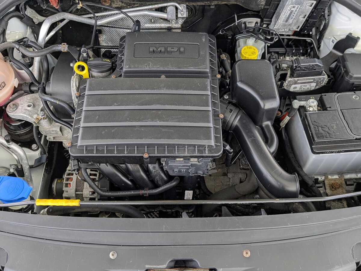 Skoda Rapid с пробегом — 2019 год. Фото: #8