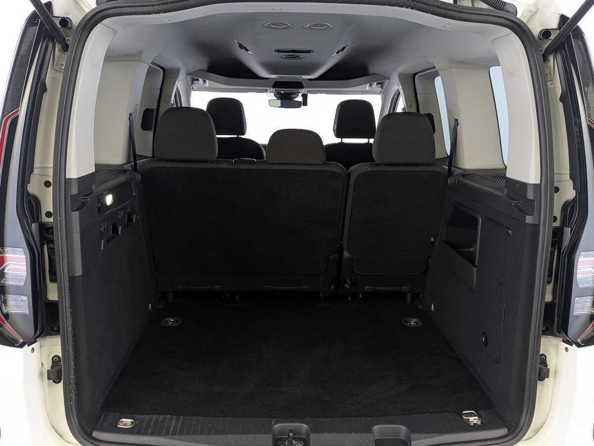 Volkswagen Caddy с пробегом — 2021 год. Фото: #9