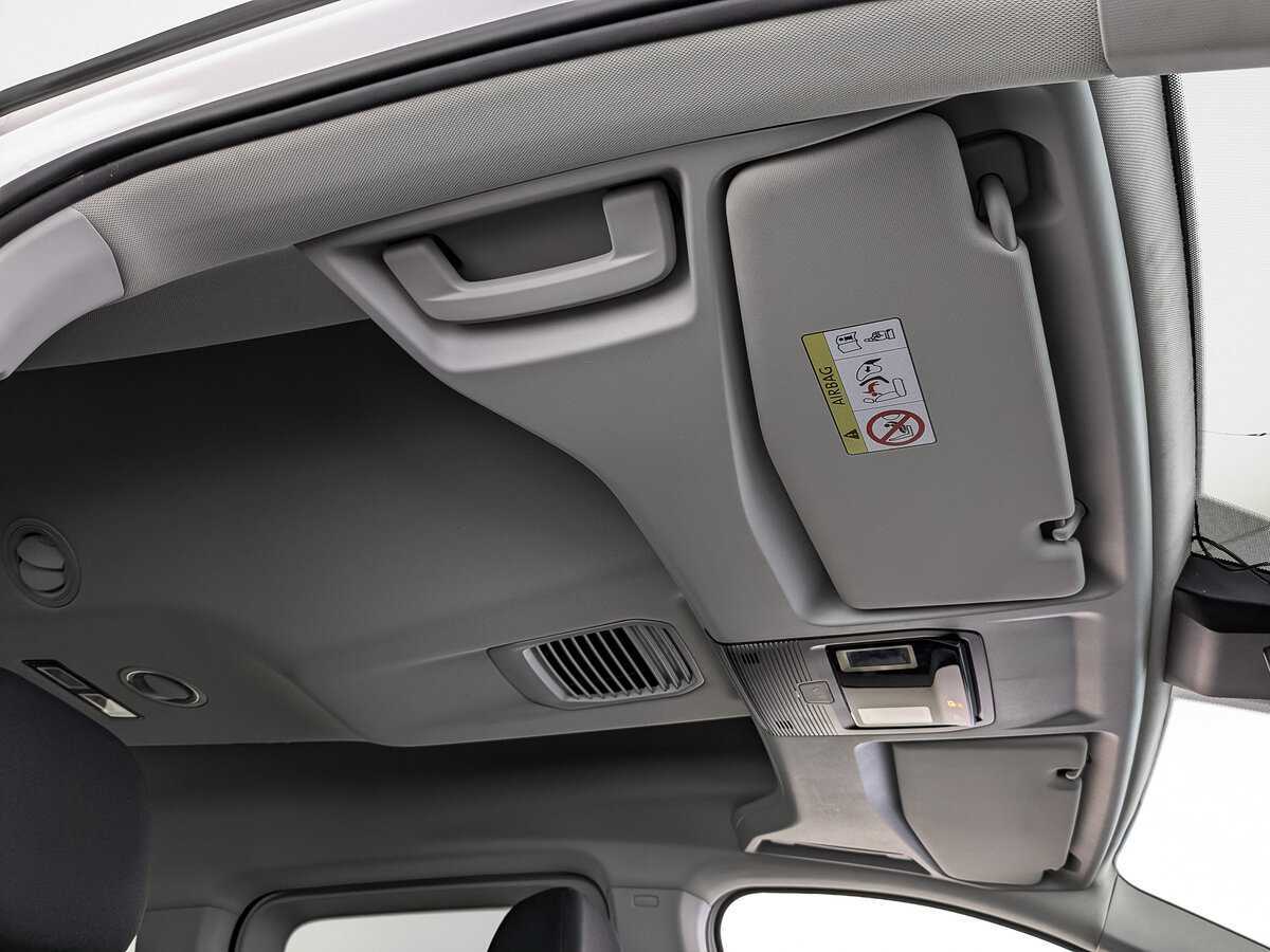 Volkswagen Caddy с пробегом — 2021 год. Фото: #21