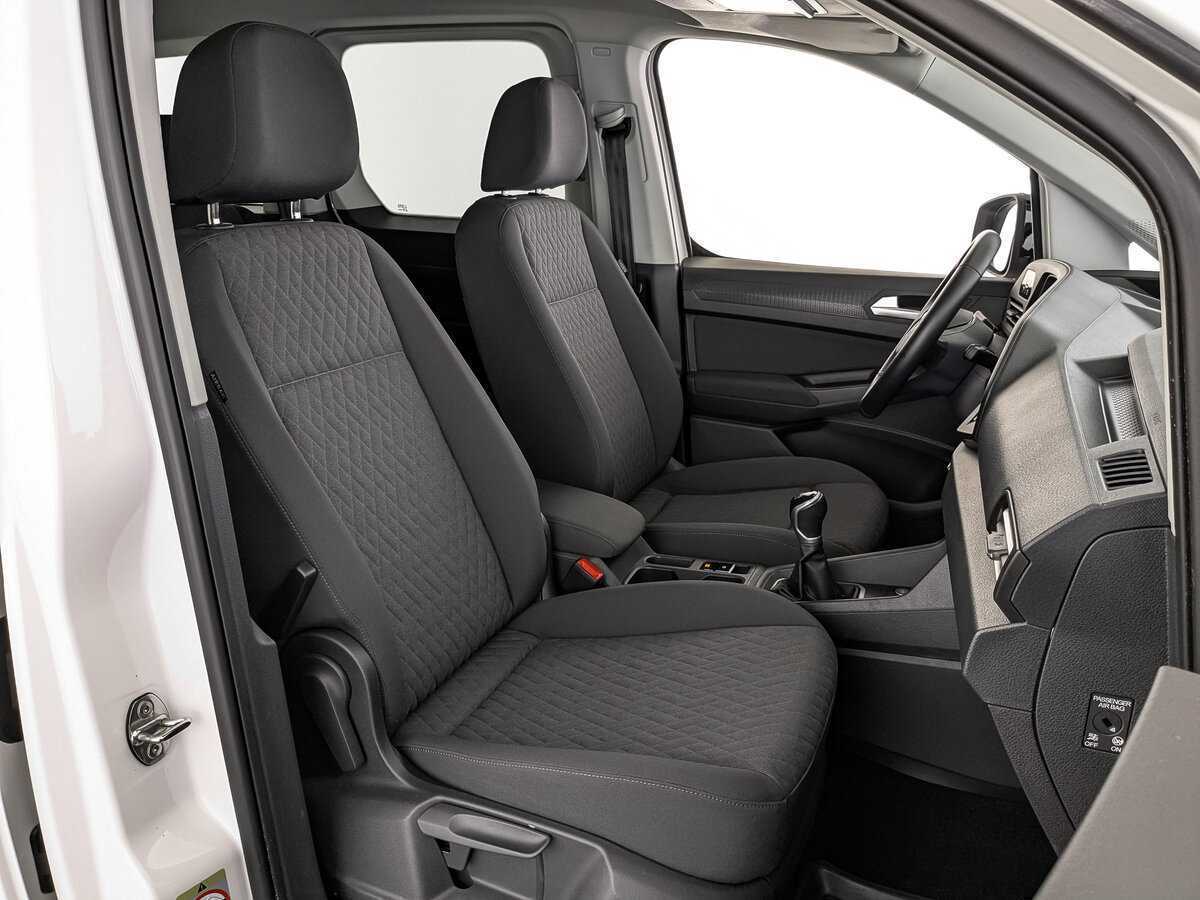 Volkswagen Caddy с пробегом — 2021 год. Фото: #22