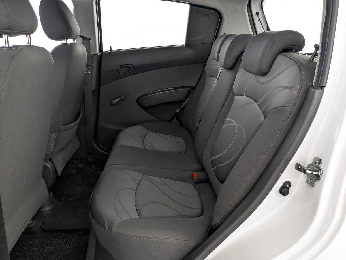 Chevrolet Spark с пробегом — 2011 год. Фото: #17