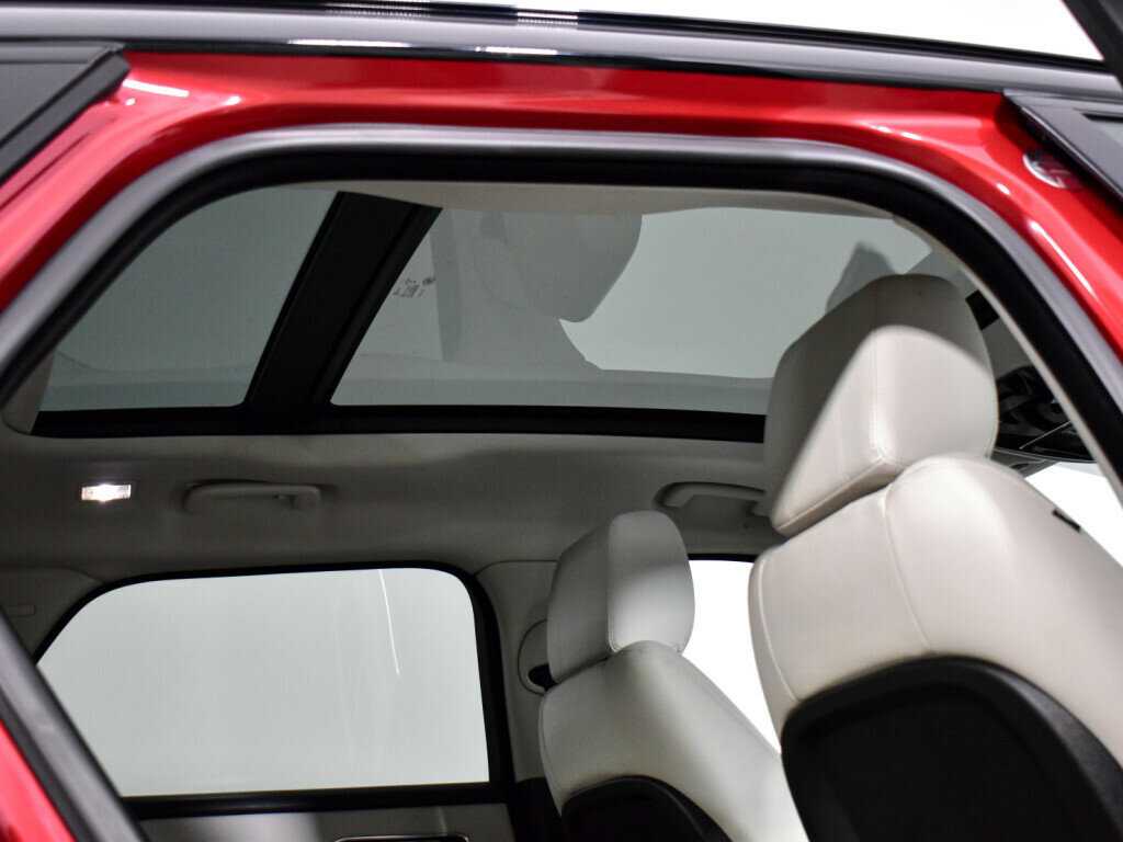 Land Rover Range Rover Velar с пробегом — 2018 год. Фото: #14