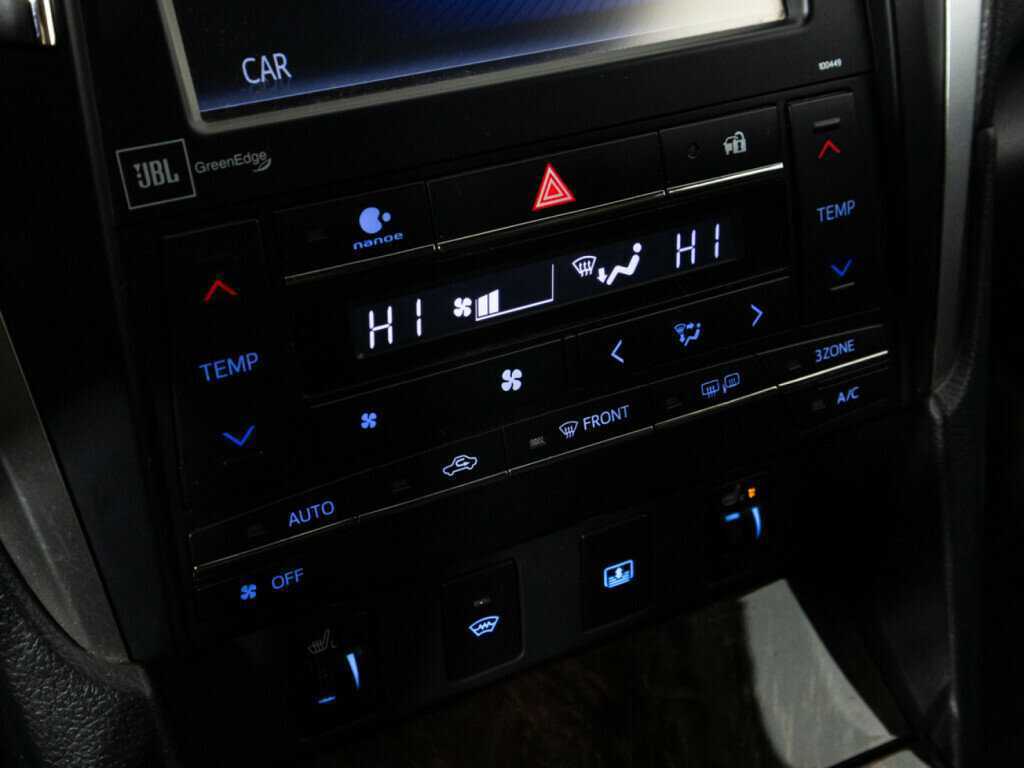 Toyota Camry с пробегом — 2015 год. Фото: #16