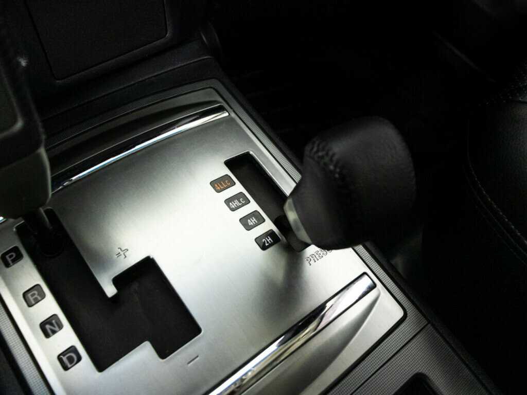 Mitsubishi Pajero с пробегом — 2013 год. Фото: #25