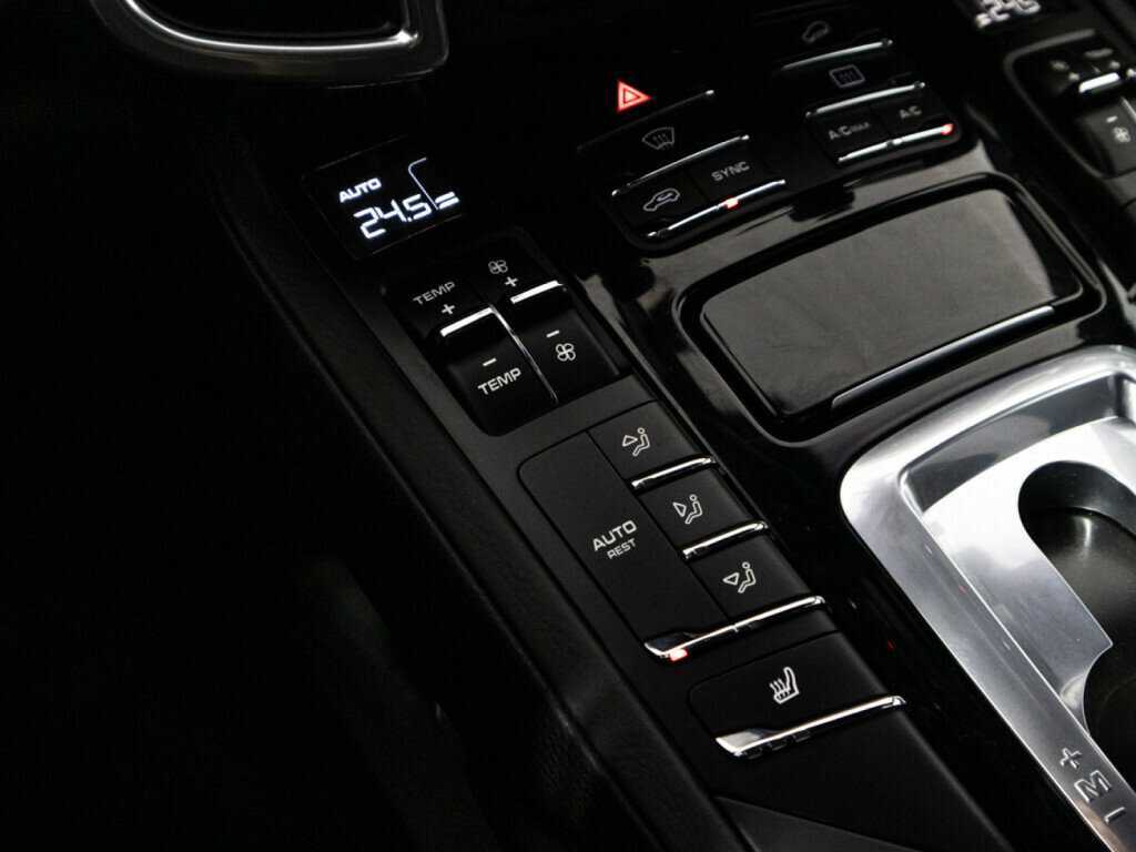 Porsche Cayenne с пробегом — 2014 год. Фото: #17