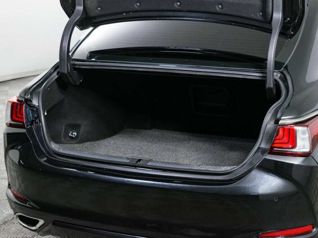 Lexus ES с пробегом — 2020 год. Фото: #8