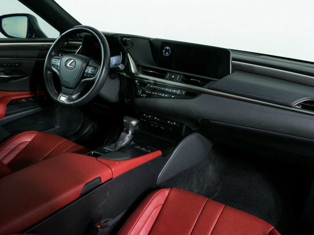 Lexus ES с пробегом — 2020 год. Фото: #9