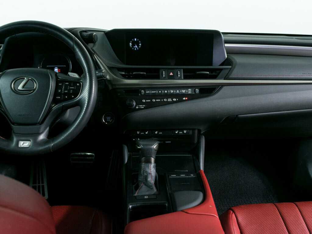 Lexus ES с пробегом — 2020 год. Фото: #10