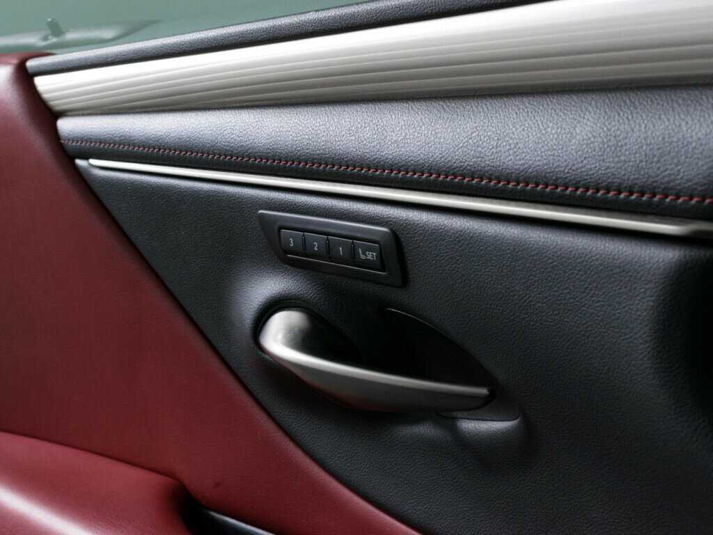 Lexus ES с пробегом — 2020 год. Фото: #21