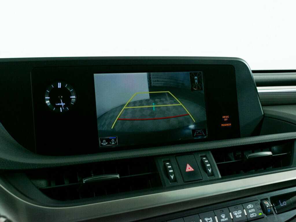 Lexus ES с пробегом — 2020 год. Фото: #22