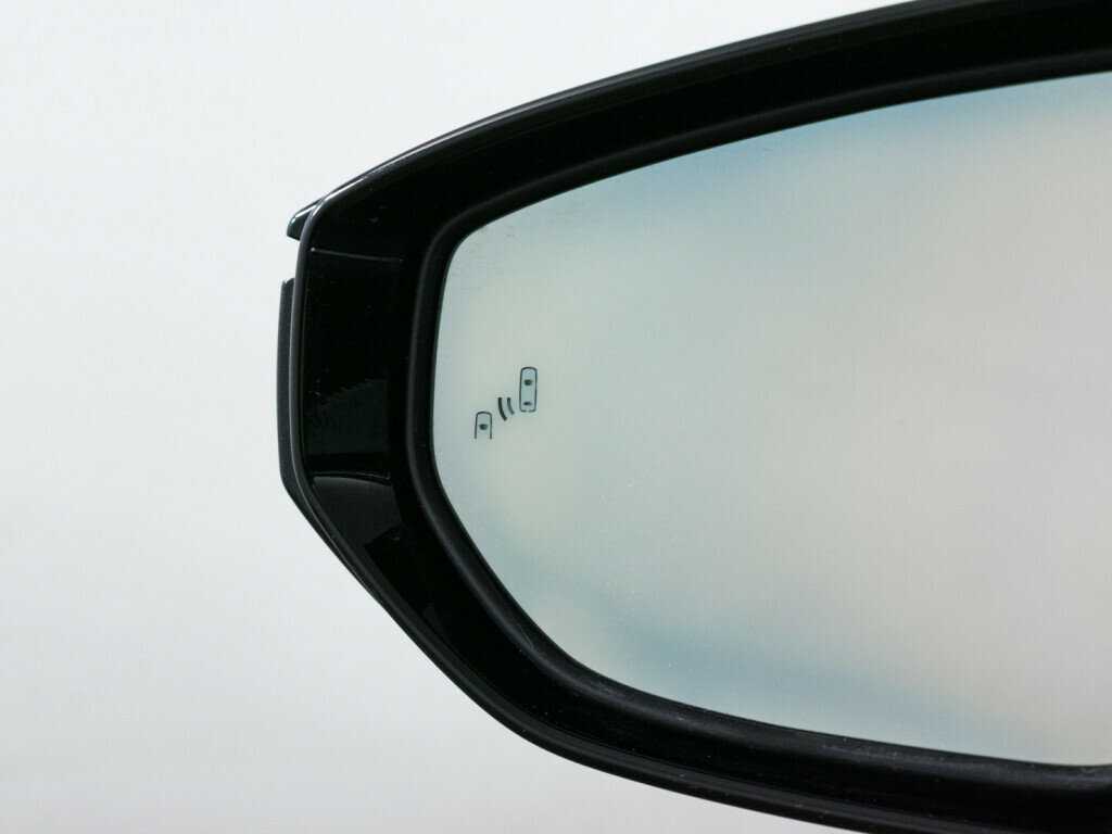 Lexus ES с пробегом — 2020 год. Фото: #23