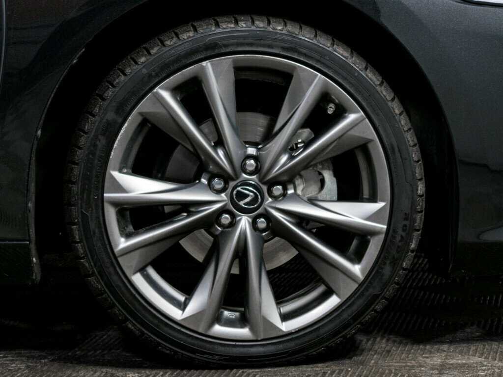 Lexus ES с пробегом — 2020 год. Фото: #25