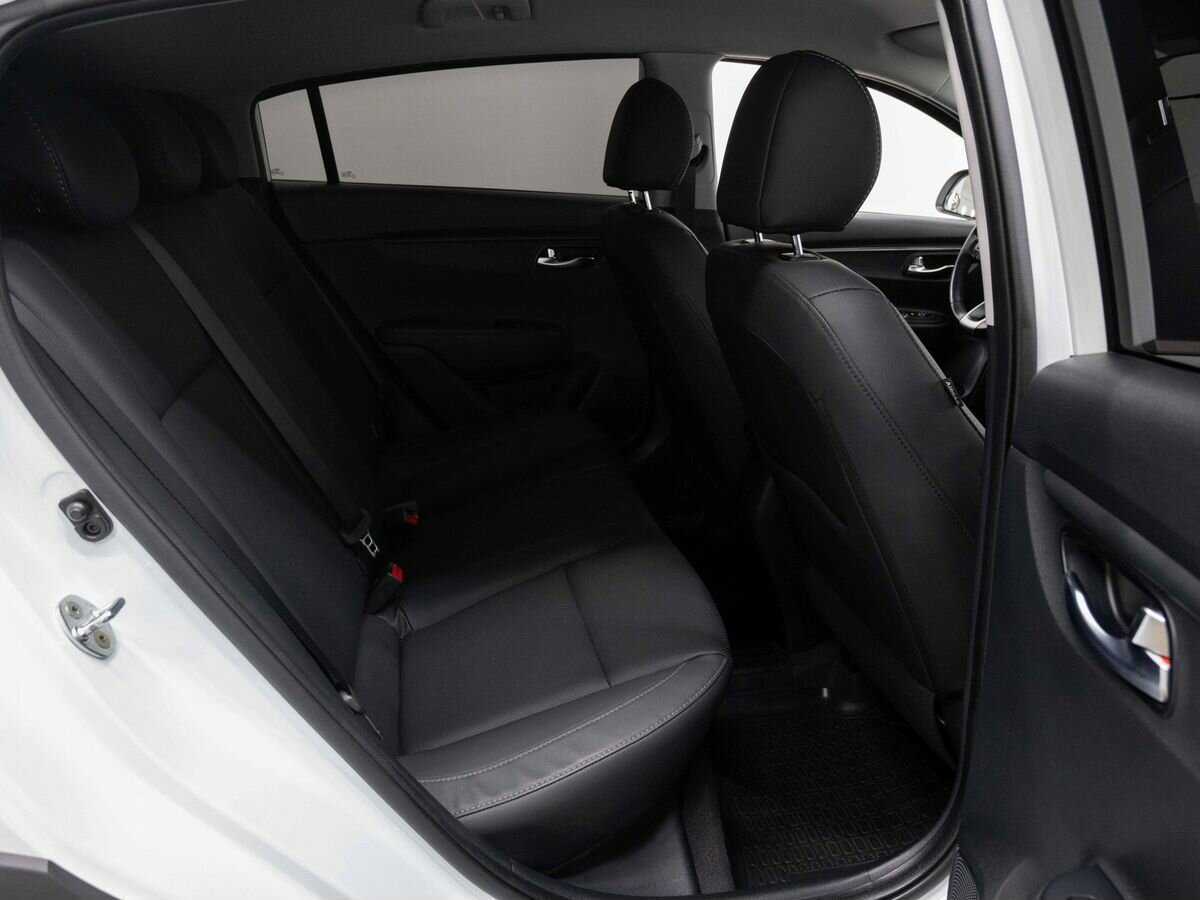 Kia Rio с пробегом — 2020 год. Фото: #10