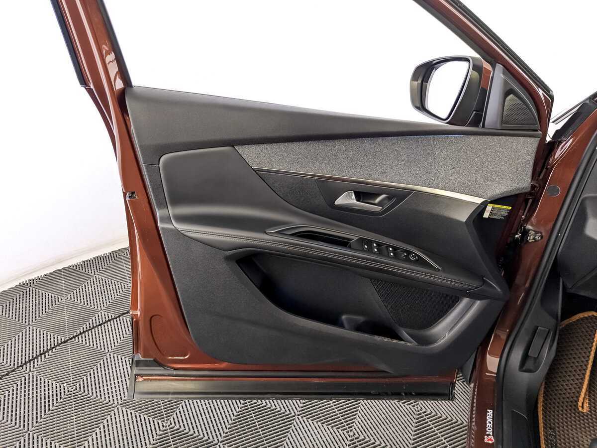 Peugeot 3008 с пробегом — 2017 год. Фото: #18