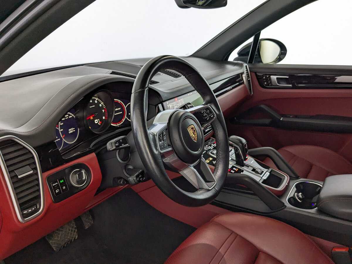 Porsche Cayenne с пробегом — 2020 год. Фото: #14