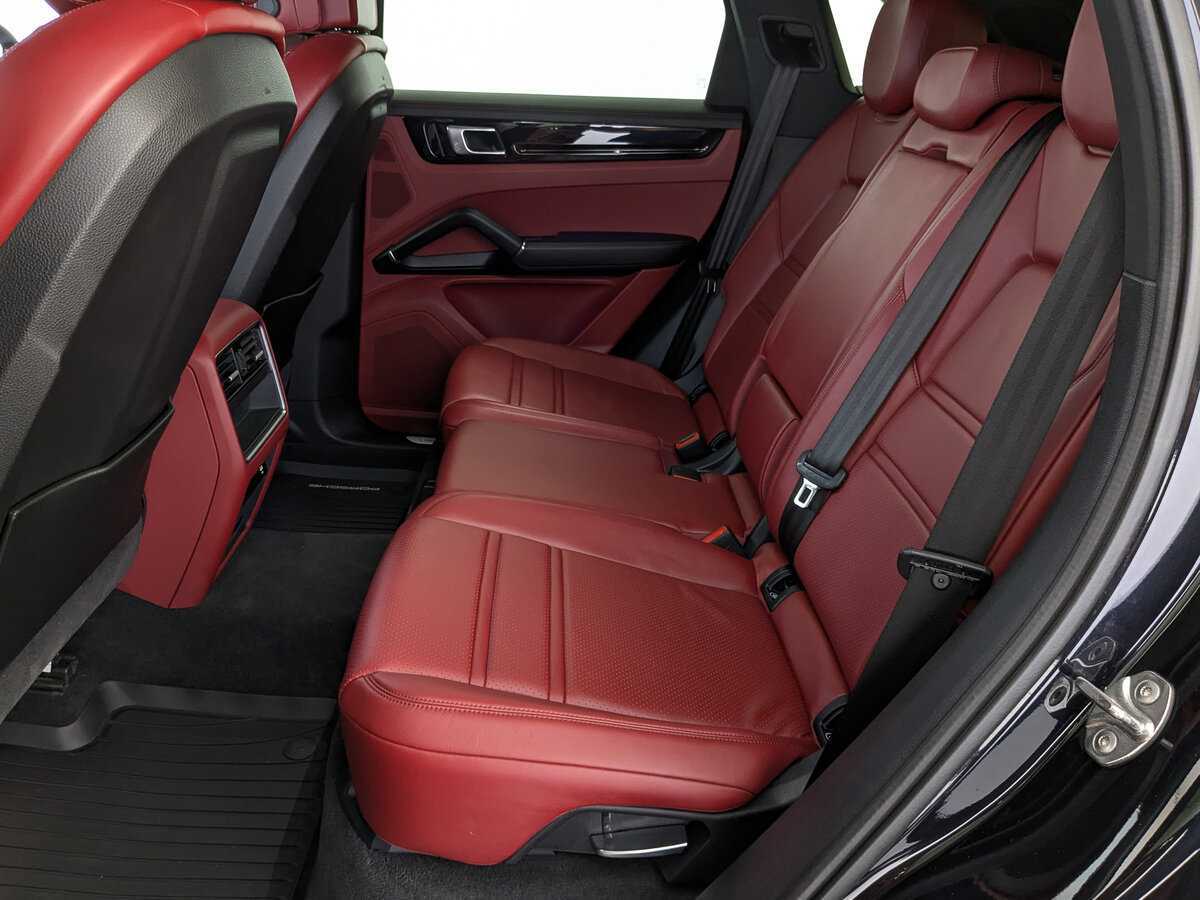 Porsche Cayenne с пробегом — 2020 год. Фото: #17