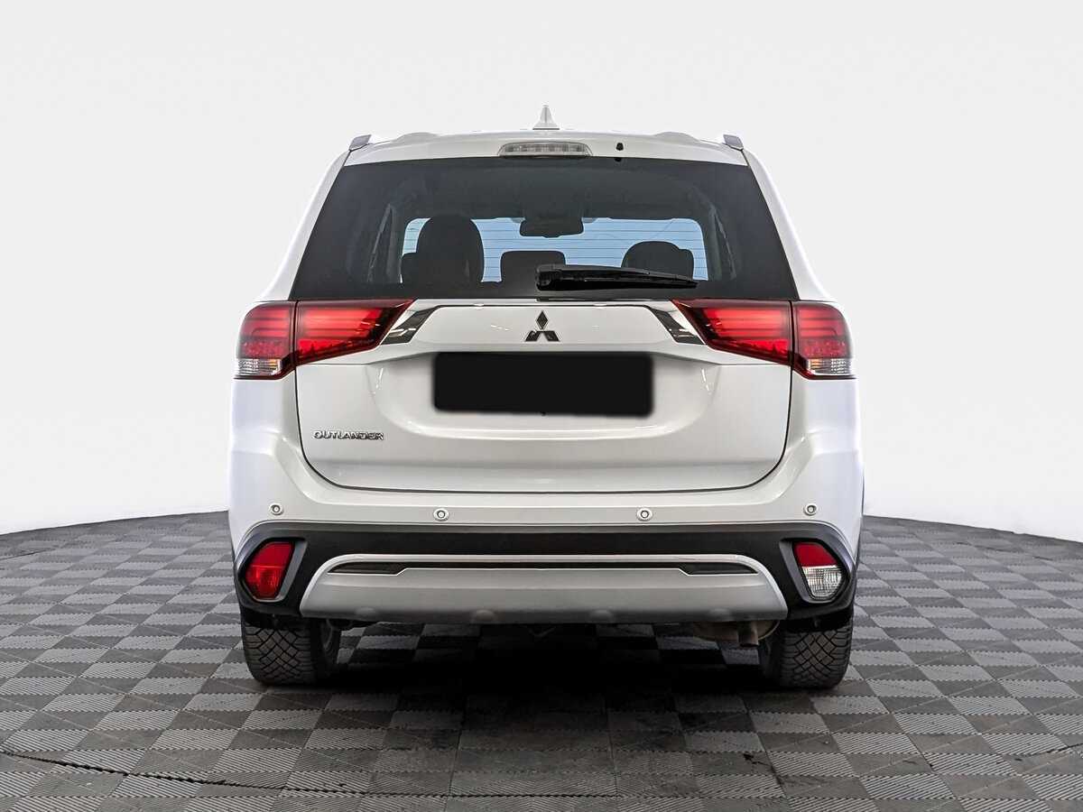 Mitsubishi Outlander с пробегом — 2021 год. Фото: #5