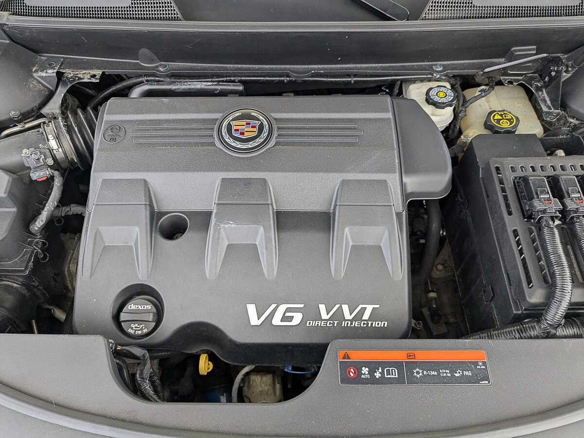 Cadillac SRX с пробегом — 2015 год. Фото: #8