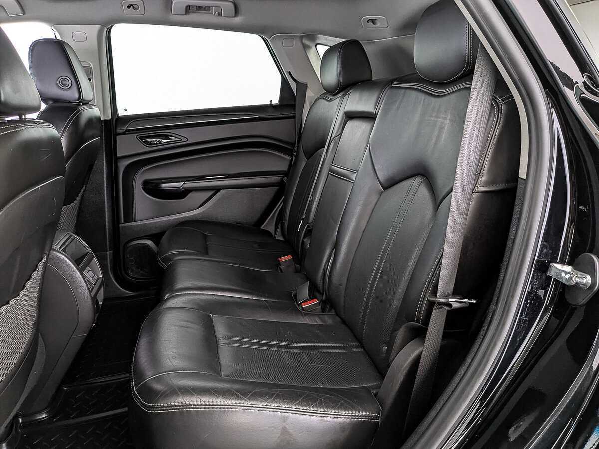 Cadillac SRX с пробегом — 2015 год. Фото: #17