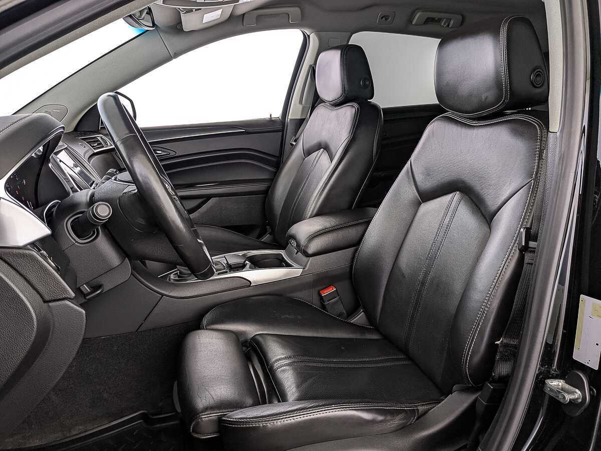 Cadillac SRX с пробегом — 2015 год. Фото: #19