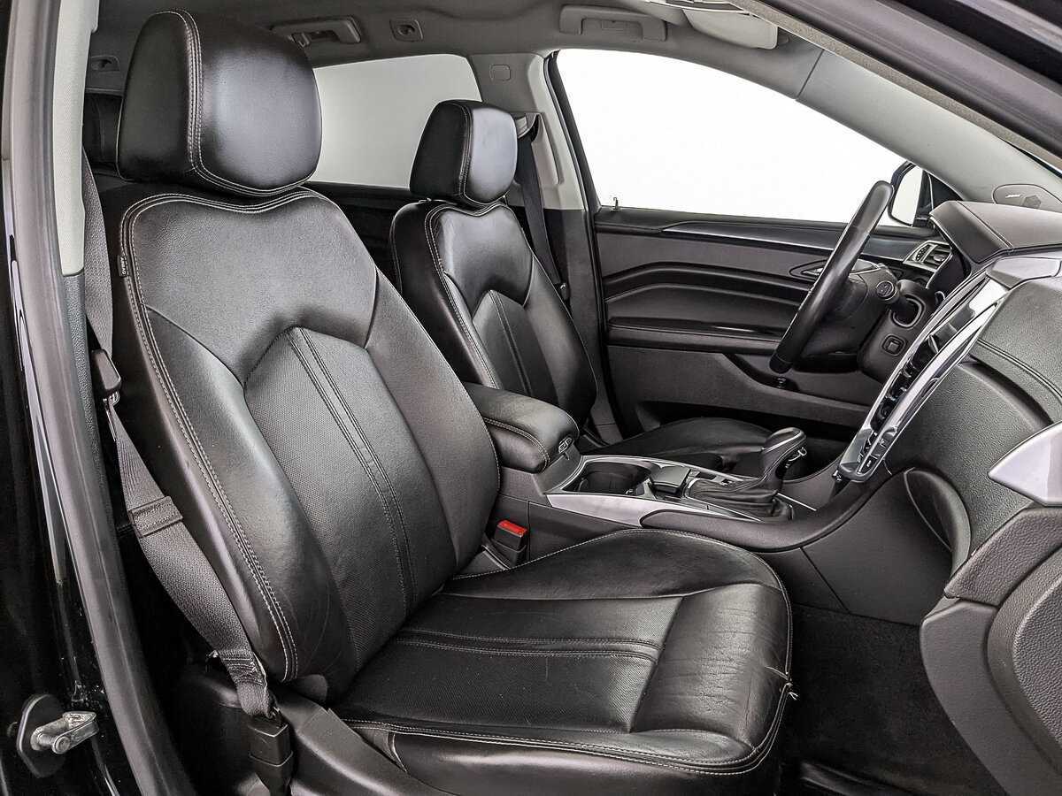 Cadillac SRX с пробегом — 2015 год. Фото: #22