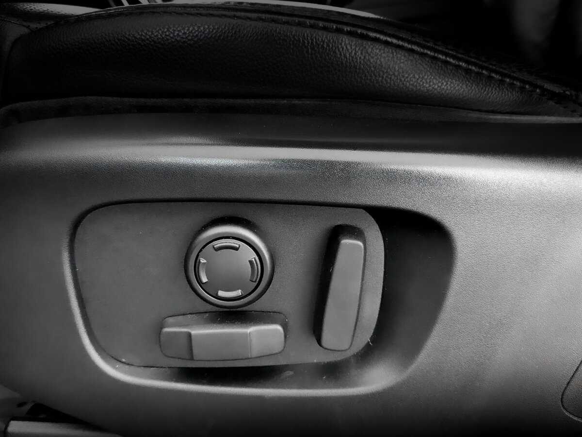 Land Rover Discovery с пробегом — 2019 год. Фото: #20