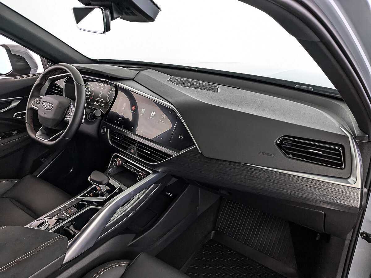 Geely Tugella с пробегом — 2023 год. Фото: #12