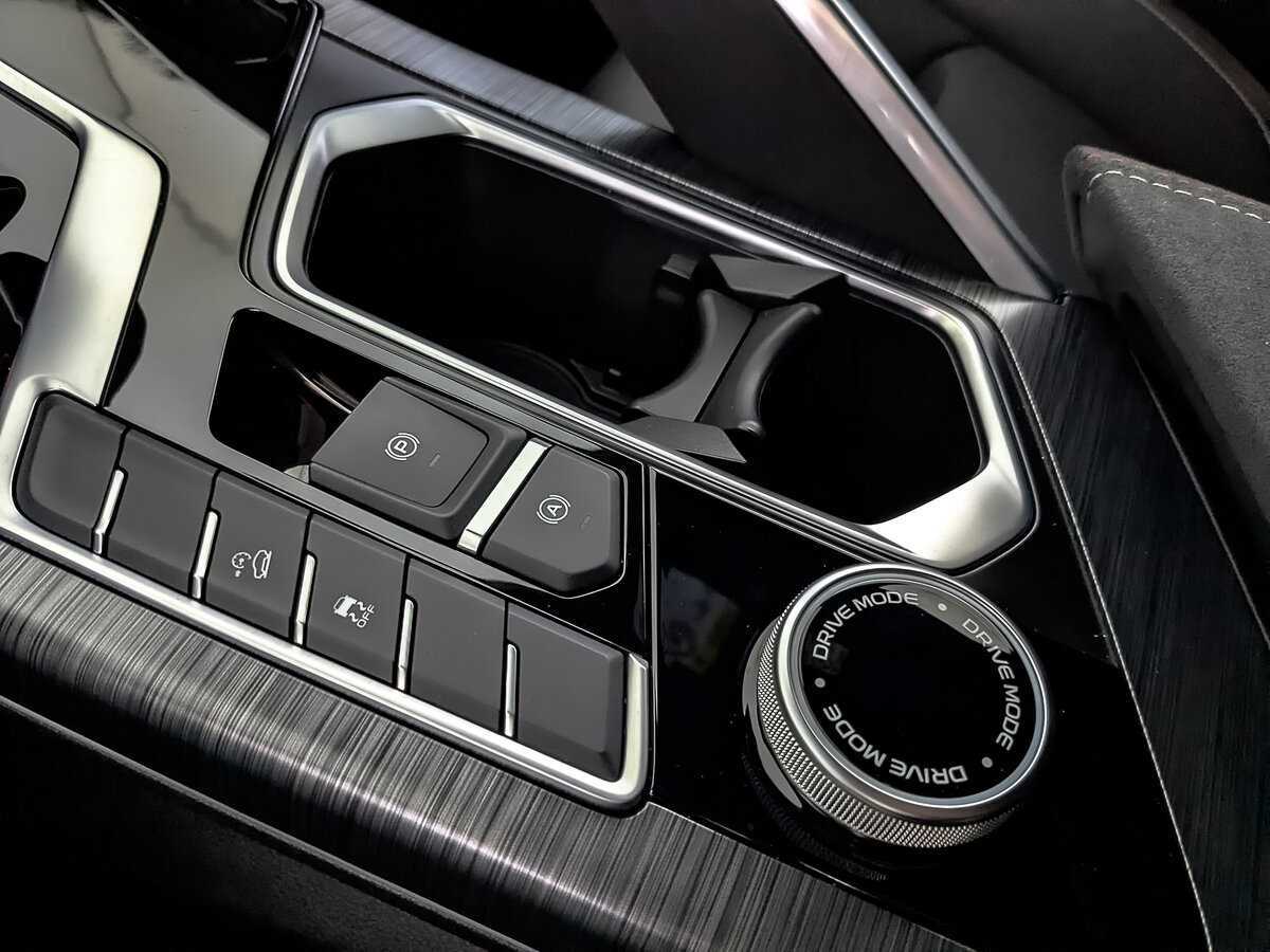 Geely Tugella с пробегом — 2023 год. Фото: #25