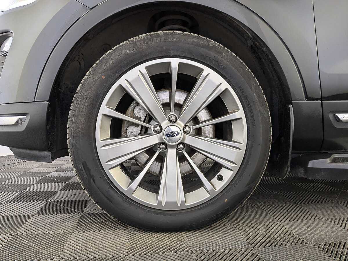 Ford Explorer с пробегом — 2019 год. Фото: #11