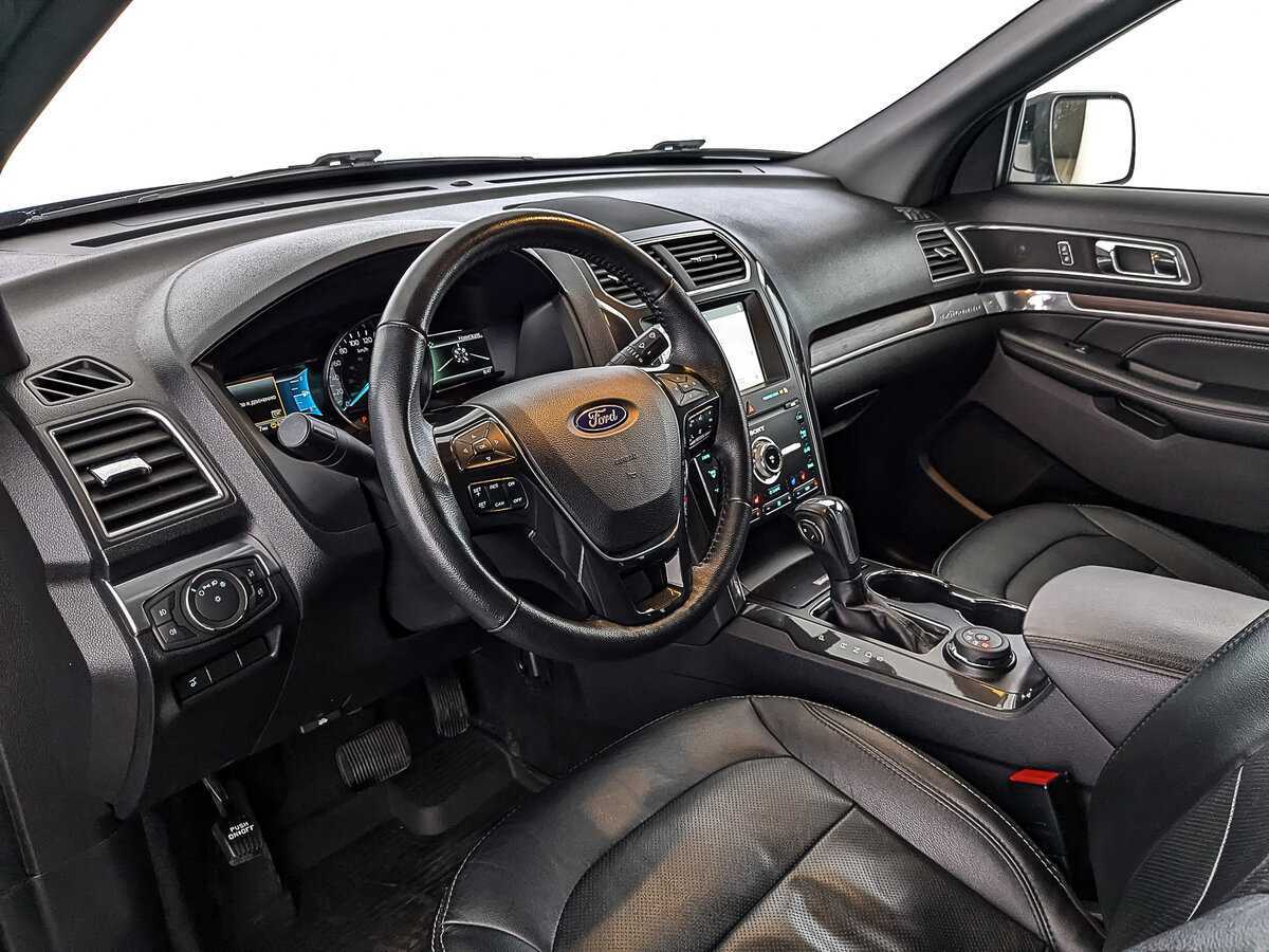 Ford Explorer с пробегом — 2019 год. Фото: #14