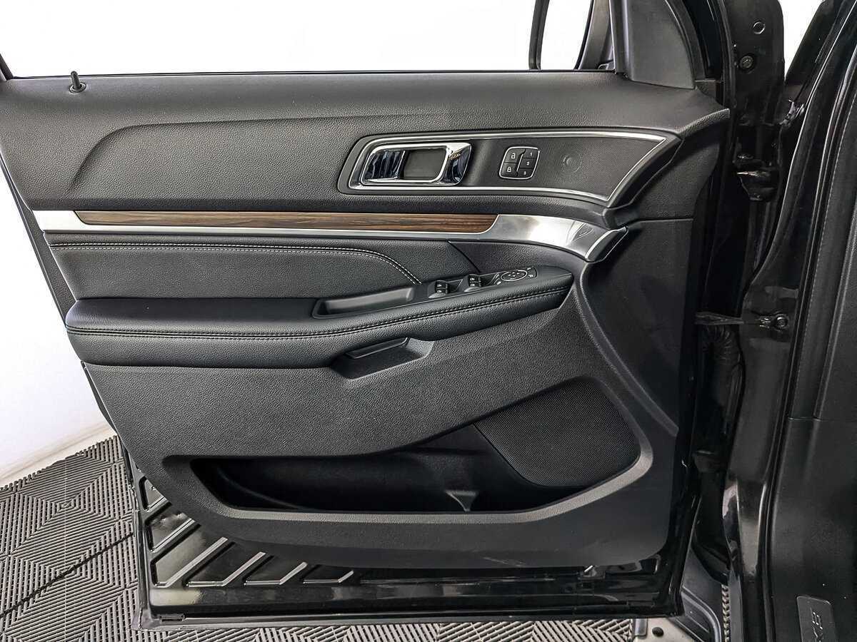 Ford Explorer с пробегом — 2019 год. Фото: #18
