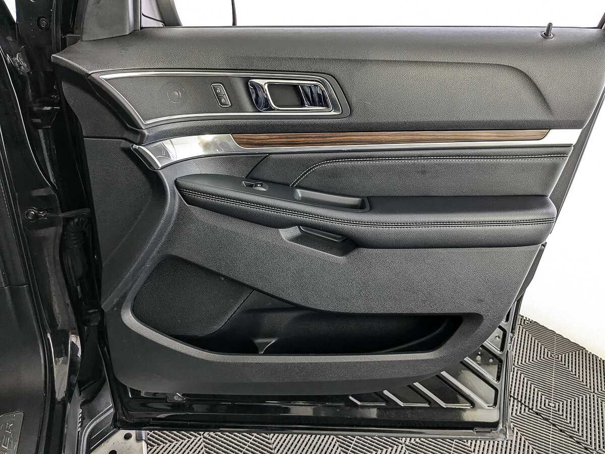 Ford Explorer с пробегом — 2019 год. Фото: #24