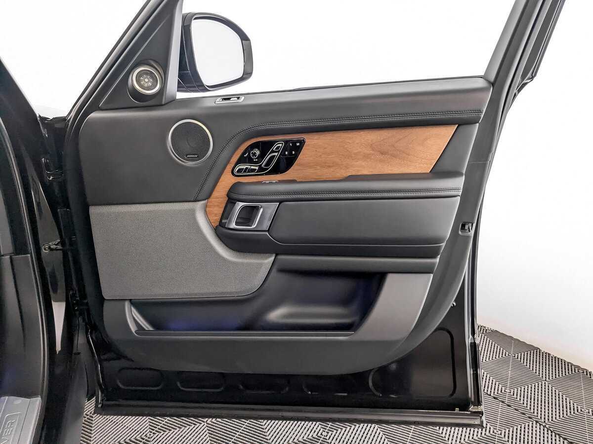 Land Rover Range Rover с пробегом — 2021 год. Фото: #24