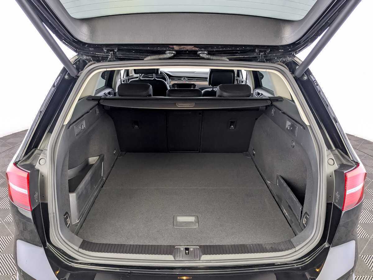 Volkswagen Passat с пробегом — 2018 год. Фото: #9