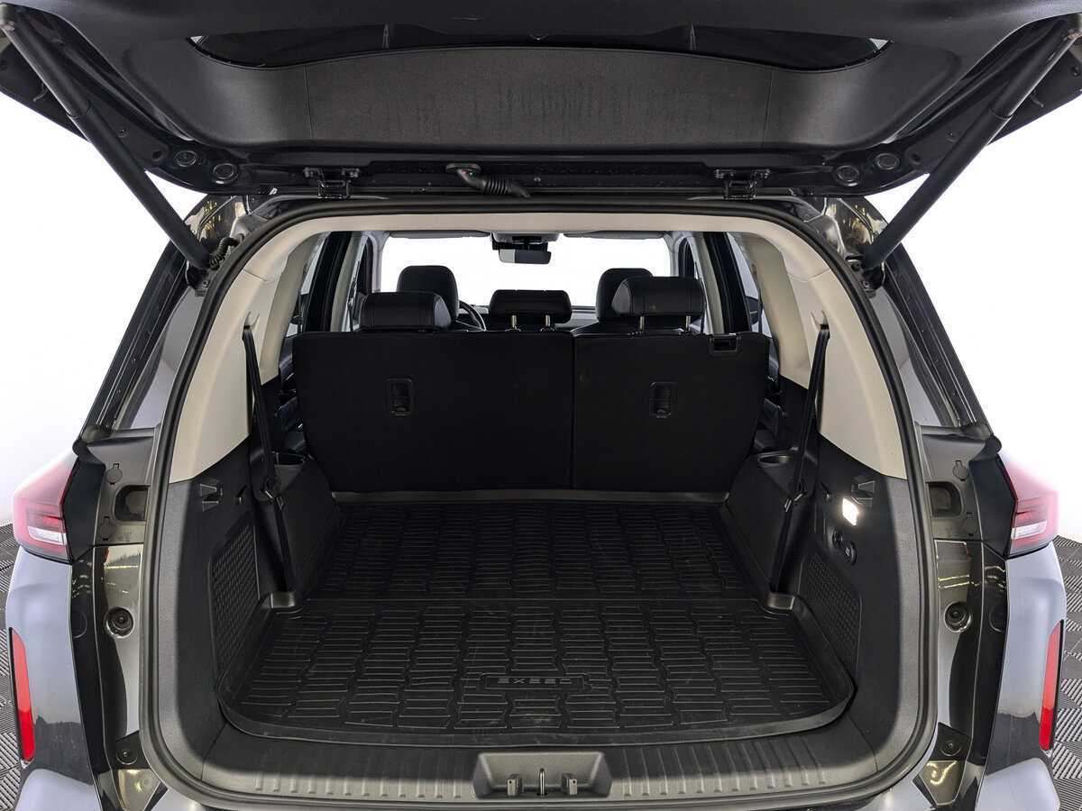 EXEED VX с пробегом — 2023 год. Фото: #9