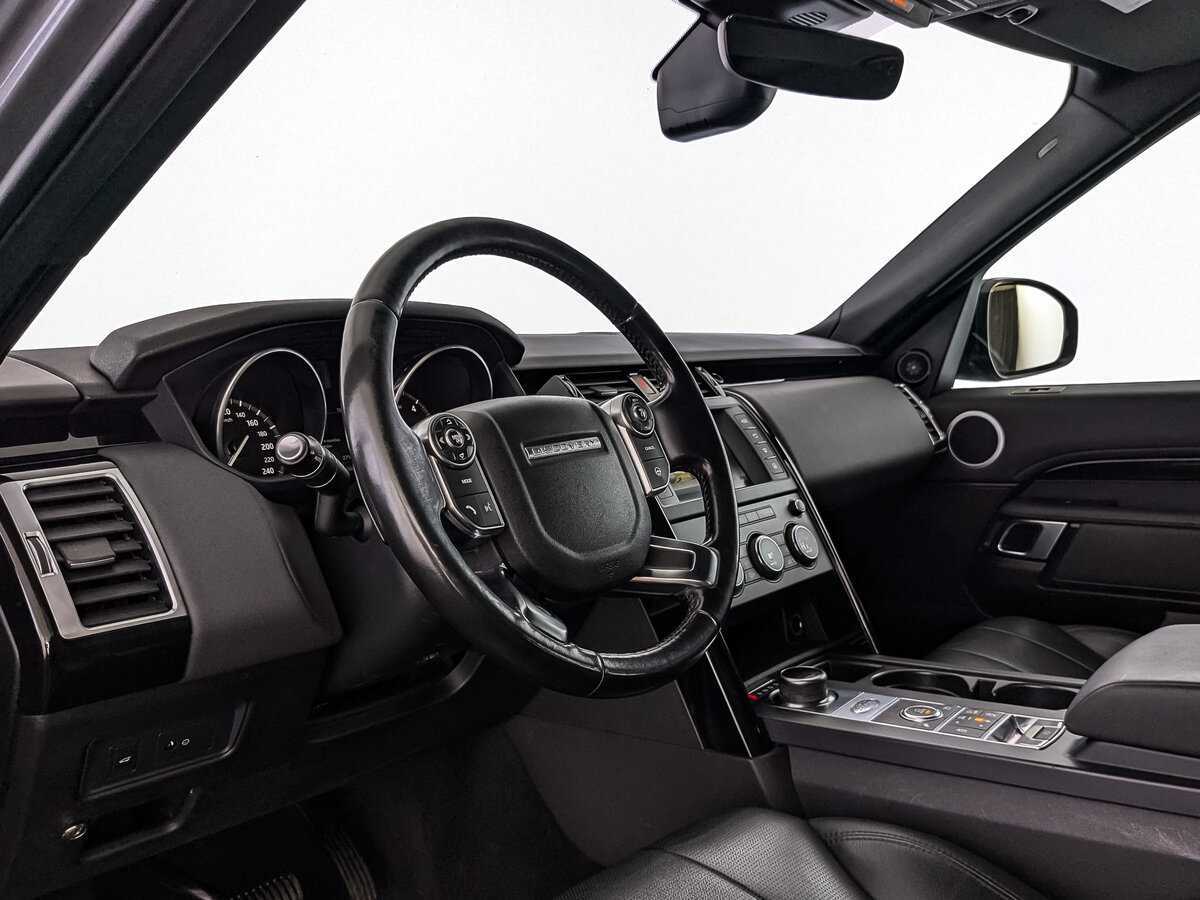 Land Rover Discovery с пробегом — 2017 год. Фото: #15