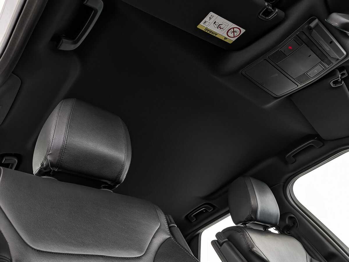 Land Rover Discovery с пробегом — 2017 год. Фото: #21