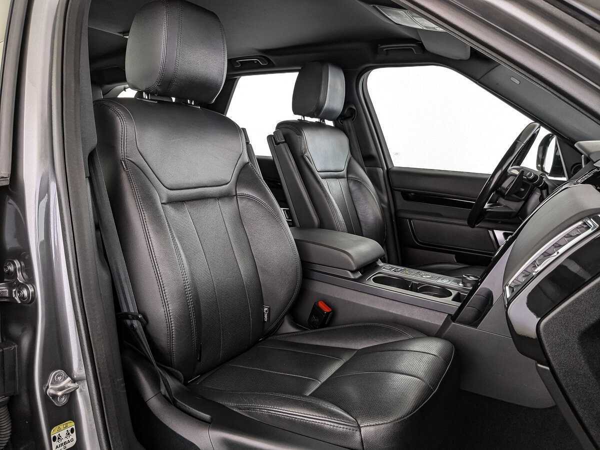 Land Rover Discovery с пробегом — 2017 год. Фото: #22