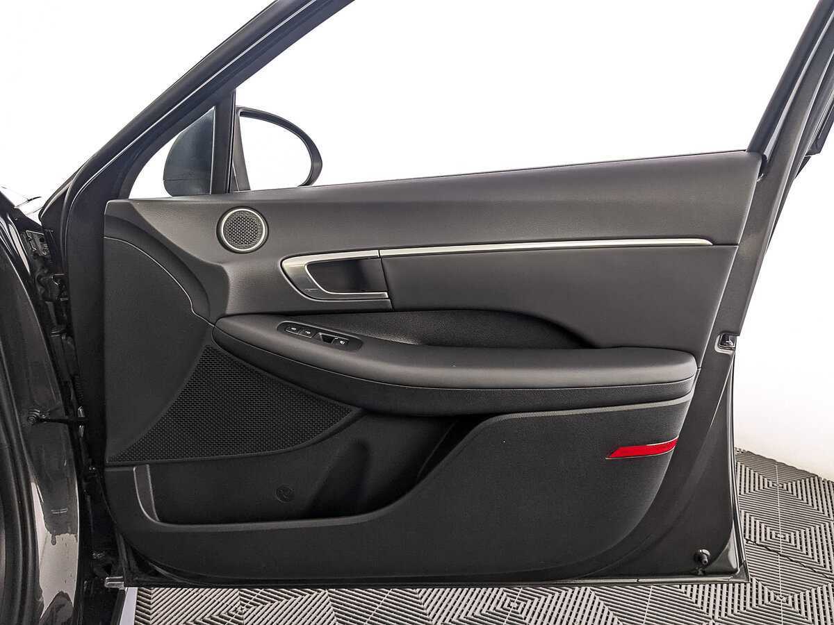 Hyundai Sonata с пробегом — 2022 год. Фото: #22