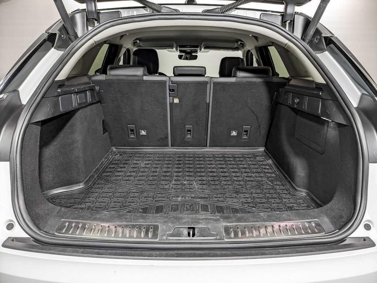 Land Rover Range Rover Velar с пробегом — 2019 год. Фото: #9