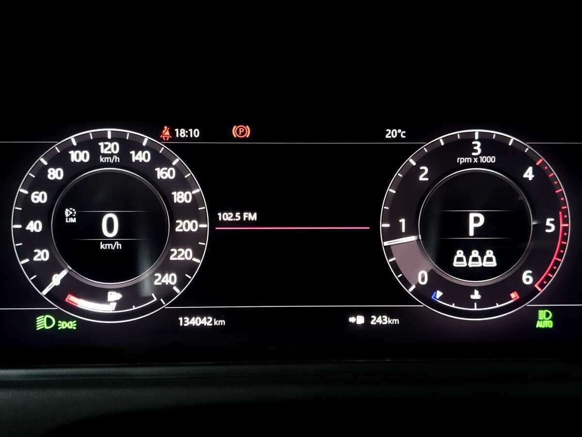 Land Rover Range Rover Velar с пробегом — 2019 год. Фото: #12