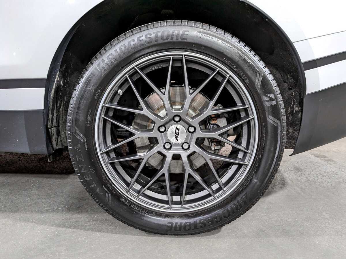 Land Rover Range Rover Velar с пробегом — 2019 год. Фото: #17