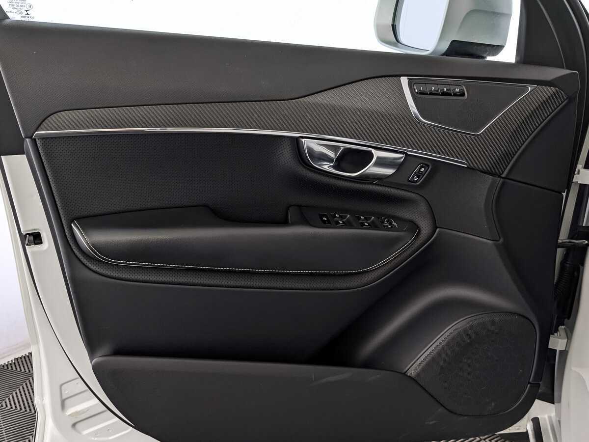 Volvo XC90 с пробегом — 2017 год. Фото: #18