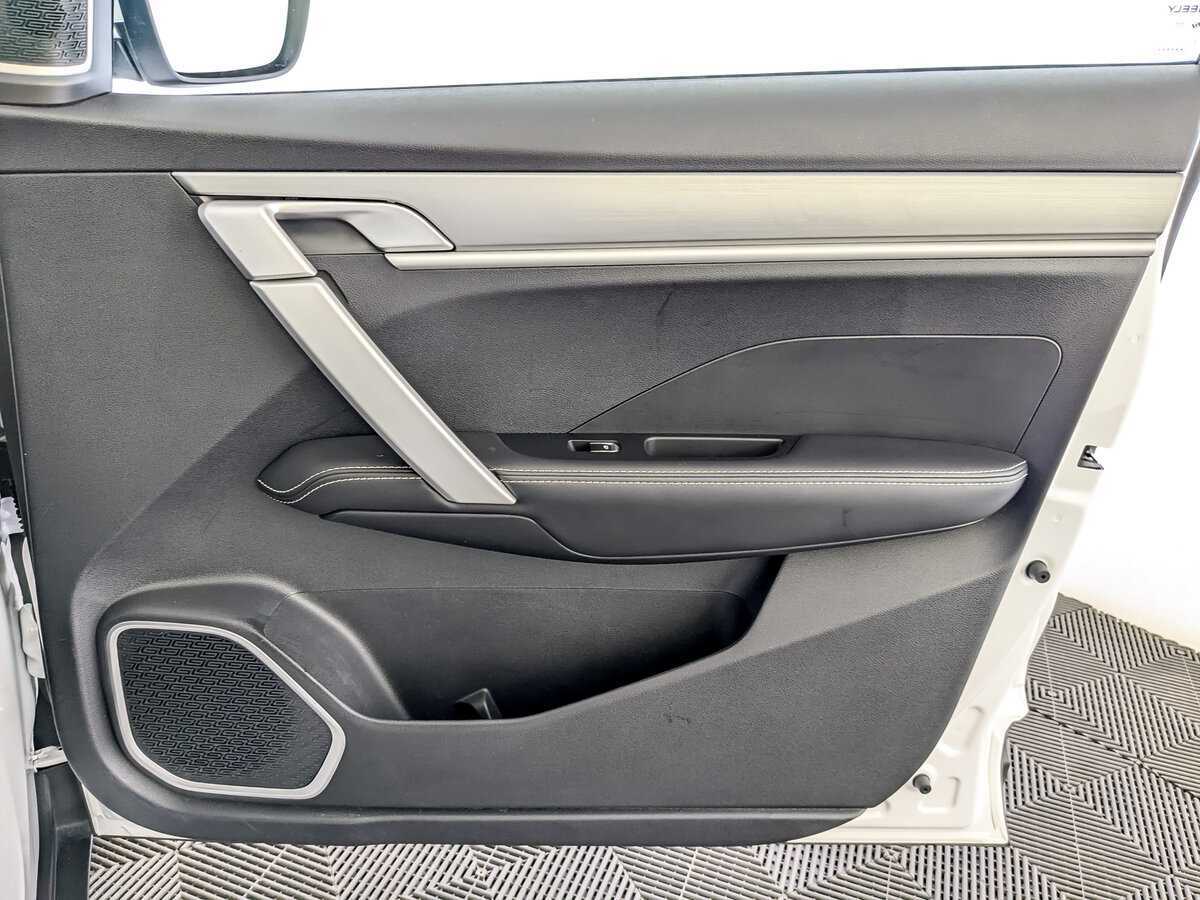 Geely Coolray с пробегом — 2023 год. Фото: #21