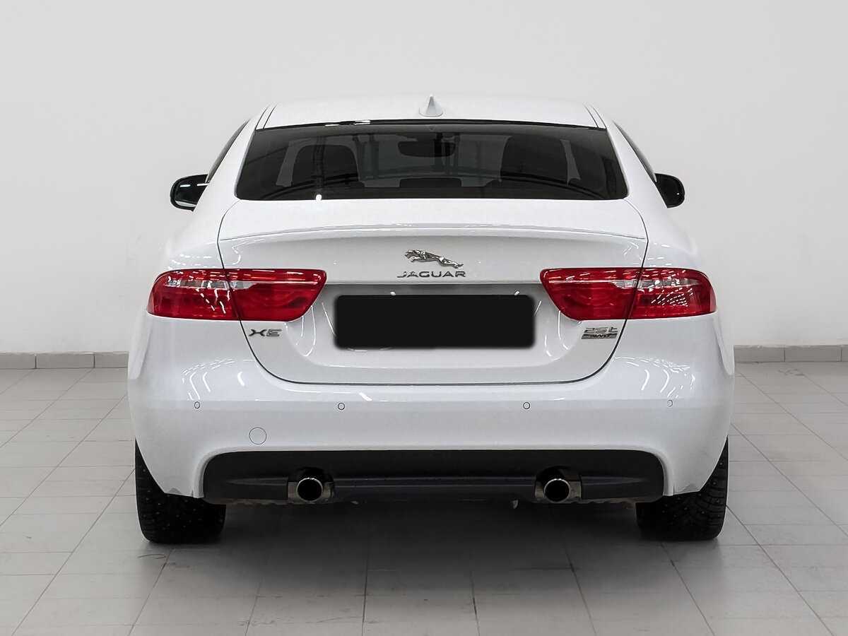 Jaguar XE с пробегом — 2019 год. Фото: #5