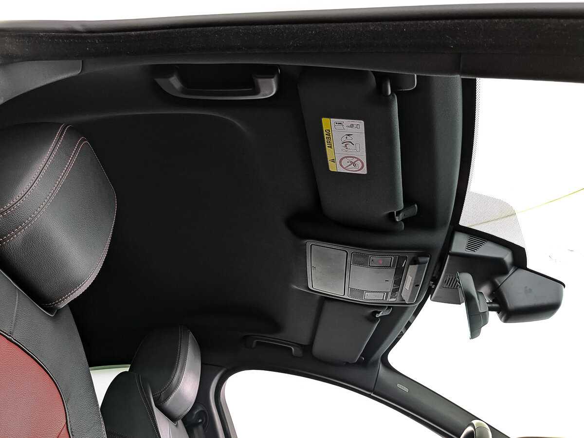 Jaguar XE с пробегом — 2019 год. Фото: #21