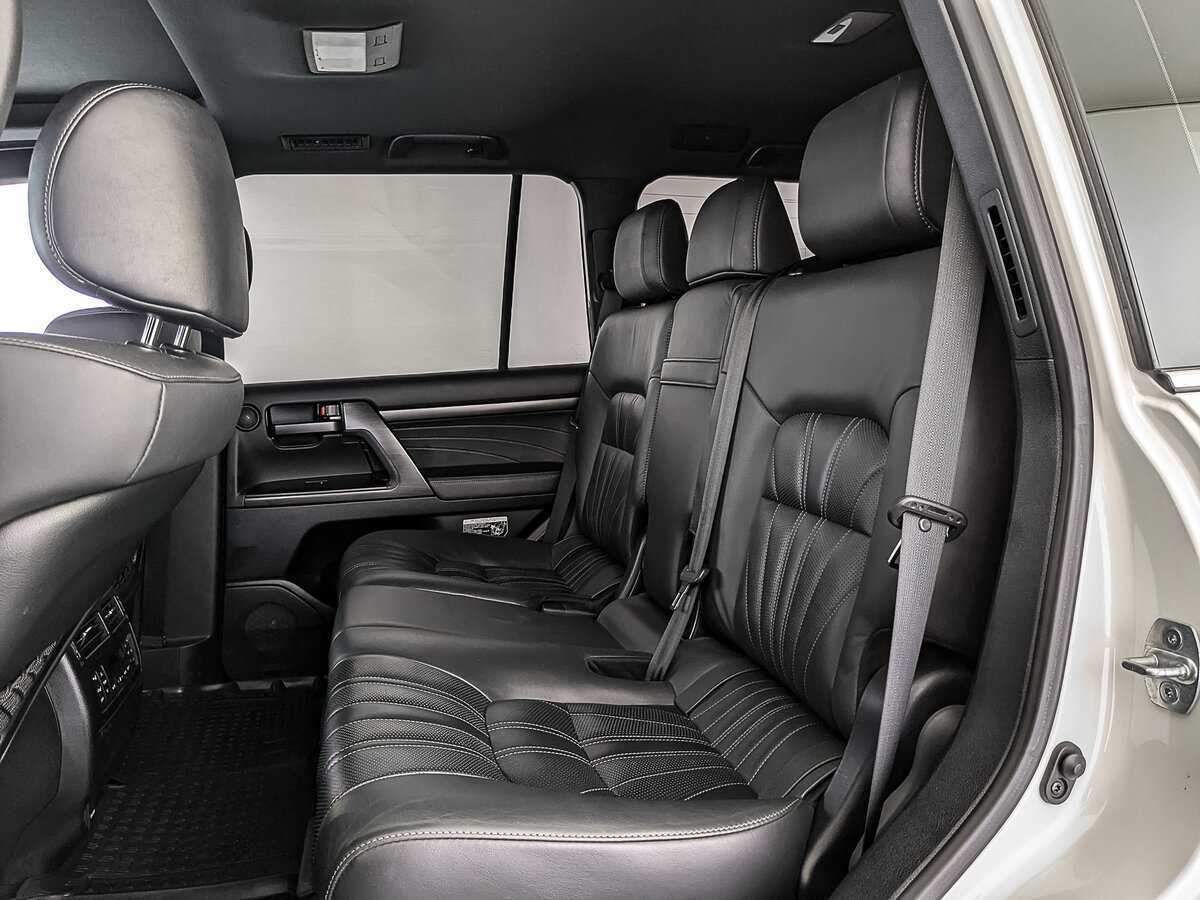 Toyota Land Cruiser с пробегом — 2019 год. Фото: #15