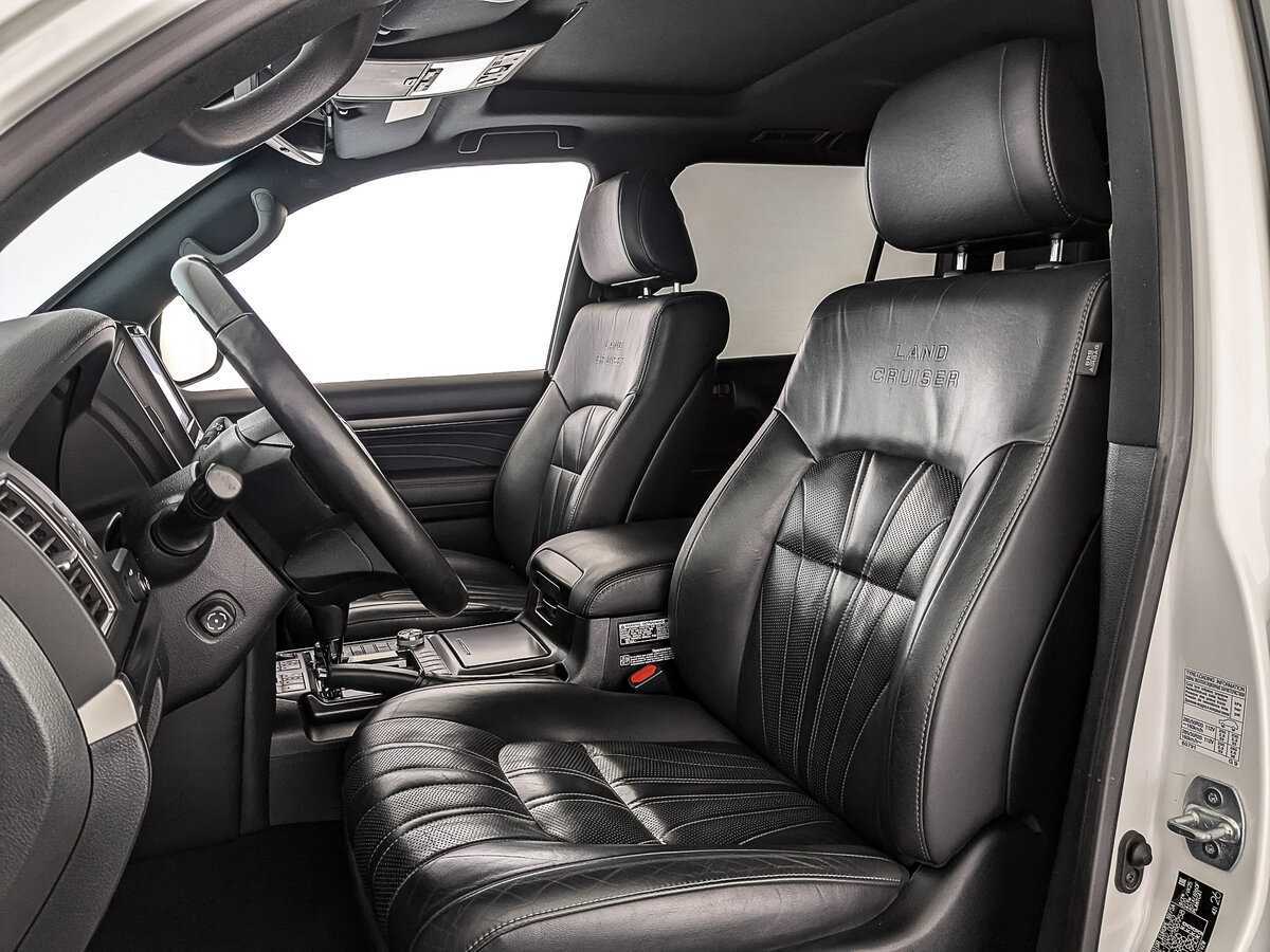 Toyota Land Cruiser с пробегом — 2019 год. Фото: #17