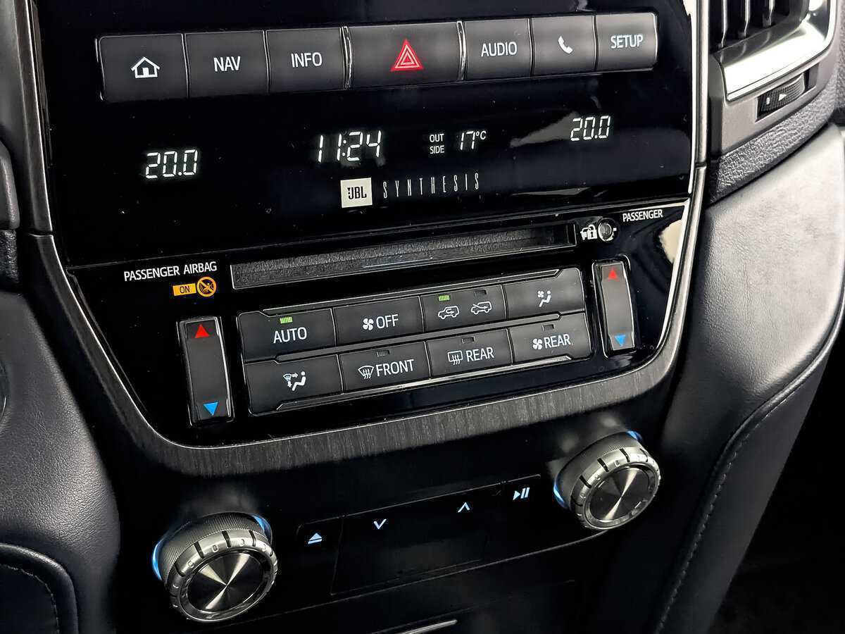 Toyota Land Cruiser с пробегом — 2019 год. Фото: #24