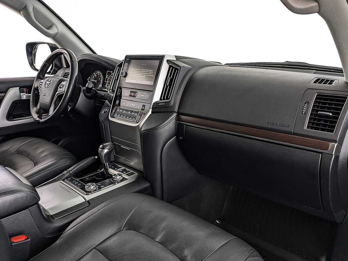 Toyota Land Cruiser с пробегом — 2019 год. Фото: #12